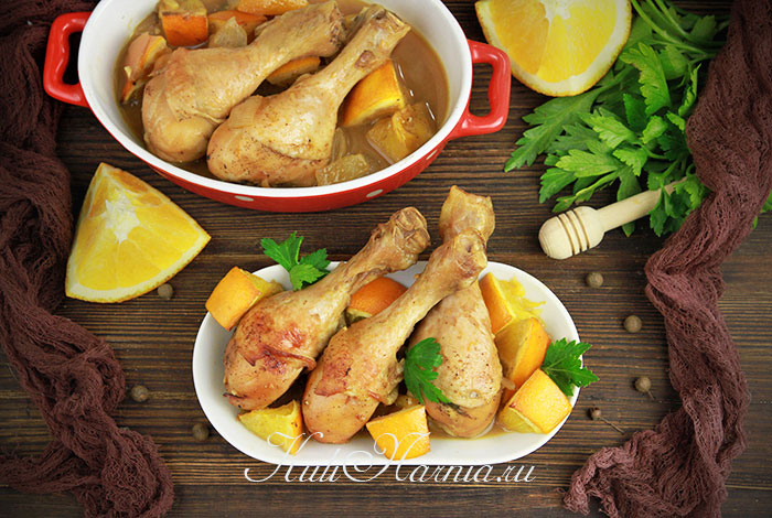 Курка з апельсинами в духовці - блюдо, яке оцінять любителі солодкуватий фруктових «нот» в поєднанні з м'ясом або птахом