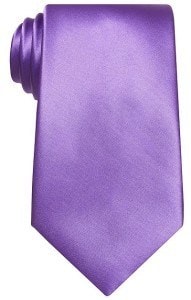 Тим не менш, якщо Вам не сильно хочеться демонструвати свою перевагу, але є сильне бажання носити стильний краватку, то можна порекомендувати краватку бордового кольору