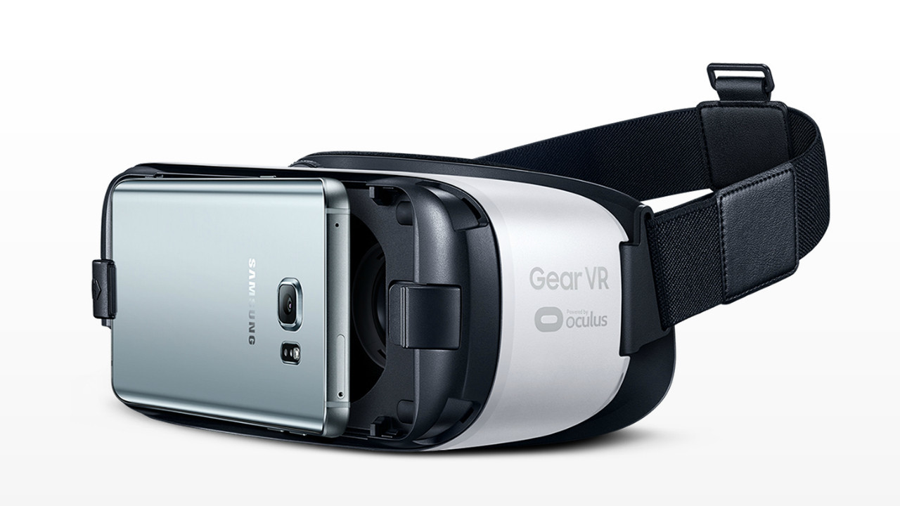 На даний VR-шолом в першу чергу повинні звернути свою увагу власники флагманських смартфонів Samsung