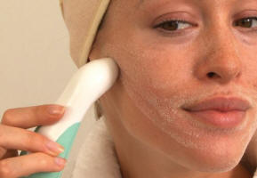 Звичайного вмивання мало для того, щоб добре очистити шкіру обличчя