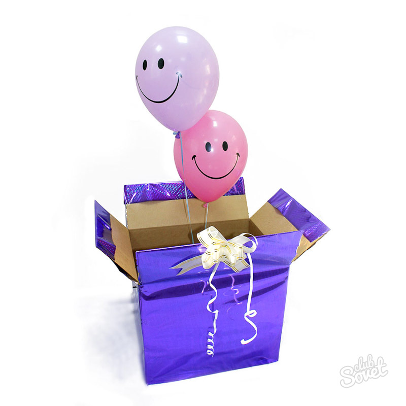 Тільки обов'язково прикріпіть кульки до коробки, інакше молодятам доведеться пострибати до стелі за подарунком
